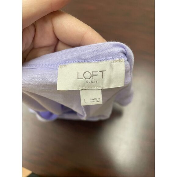 Loft Lavender Short Sleeve Blouse Size Large - Picture 4 of 7